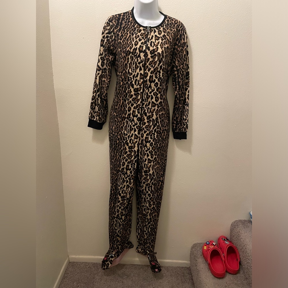 Leopard onsie
